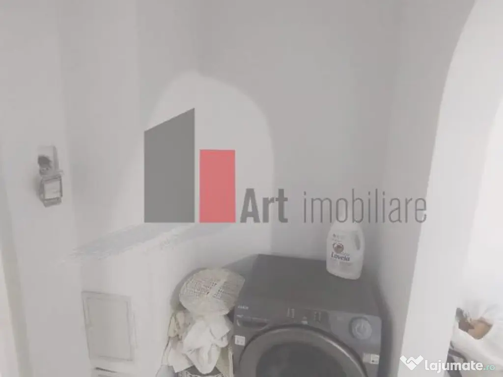 Vânzare apartament 2 camere semidecomandat Drumul Găzar...