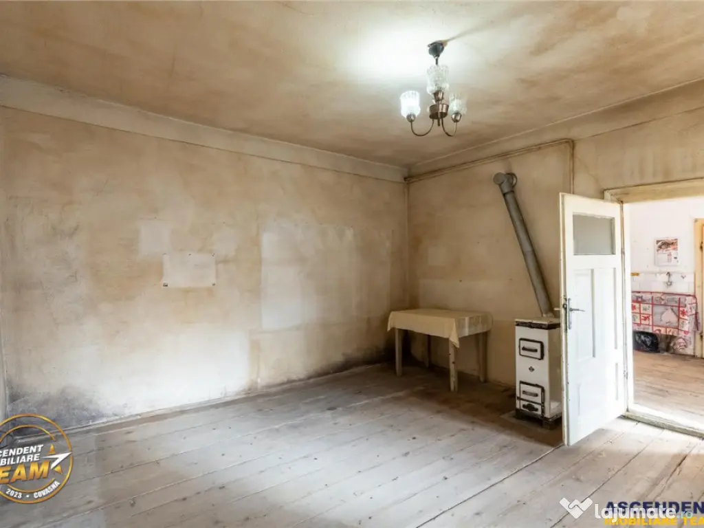 Casa din lemn, teren 384 mp: oportunitate de renovare, Simer 