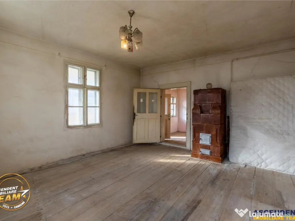 Casa din lemn, teren 384 mp: oportunitate de renovare, Simer 