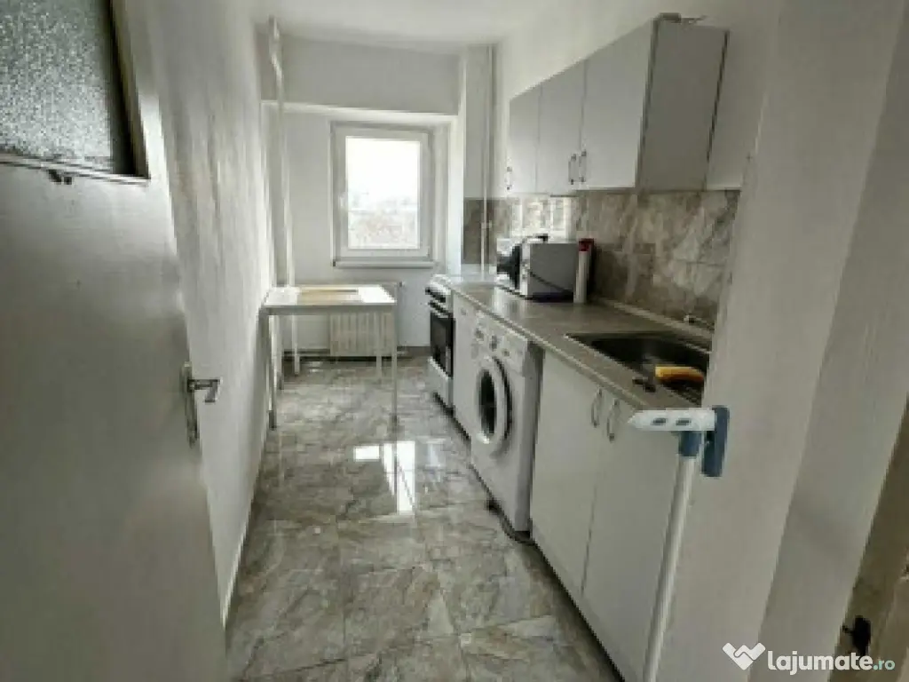 Vitan mall dristor etaj 4 