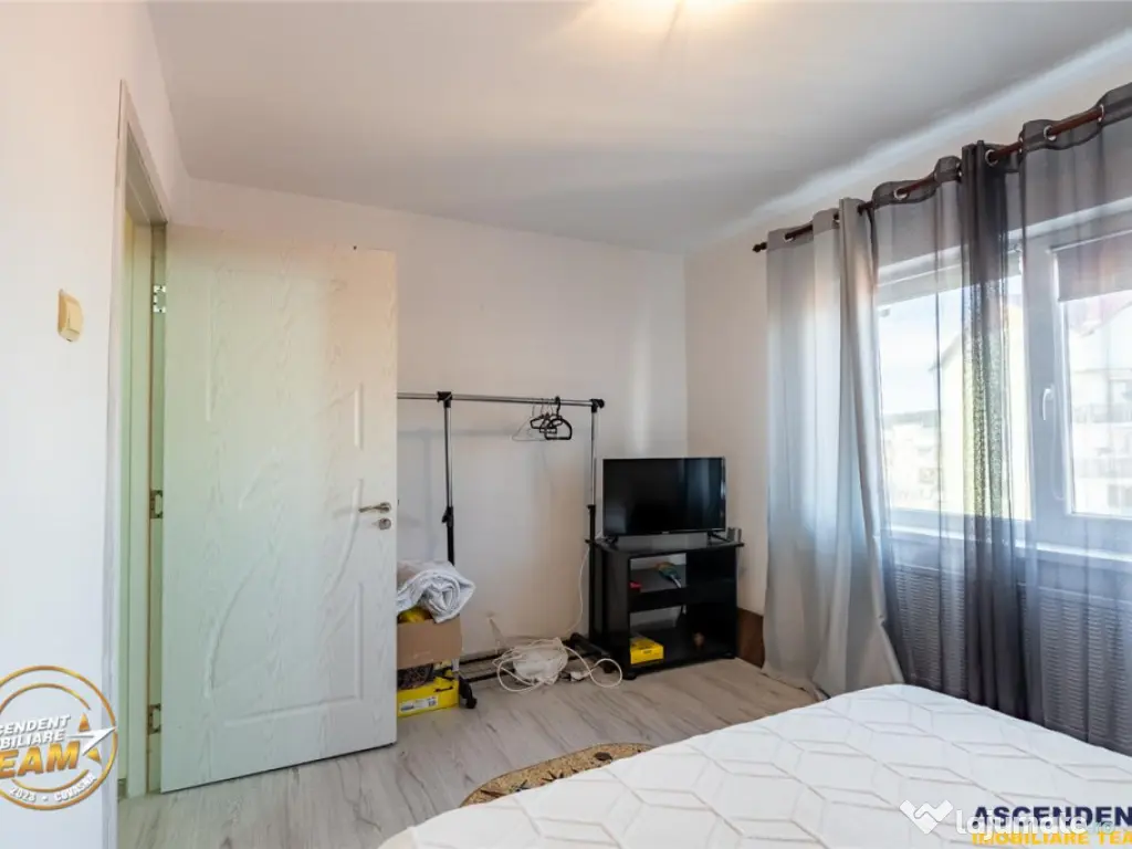 FILM! Apartament 2 camere,luminos,loc parcare,in centrul sta 