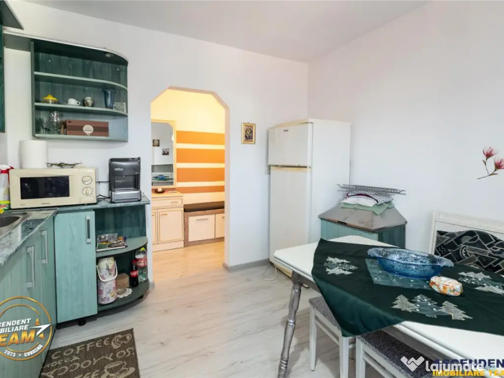 FILM! Apartament 2 camere,luminos,loc parcare,in centrul sta 