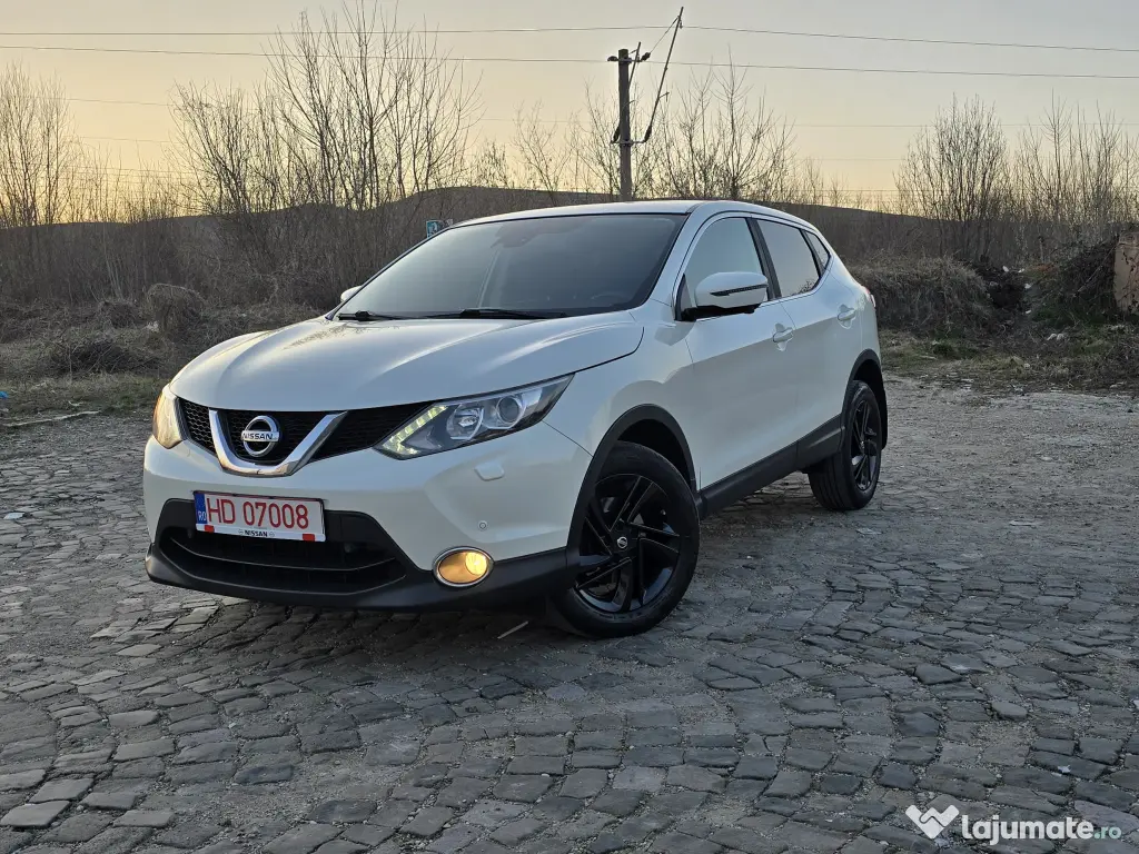 Nissan Qashqai / 2016/ 1,5 Dci/ 110 cp/ euro 6 / Tekna / Camere 360 / Keyless 
