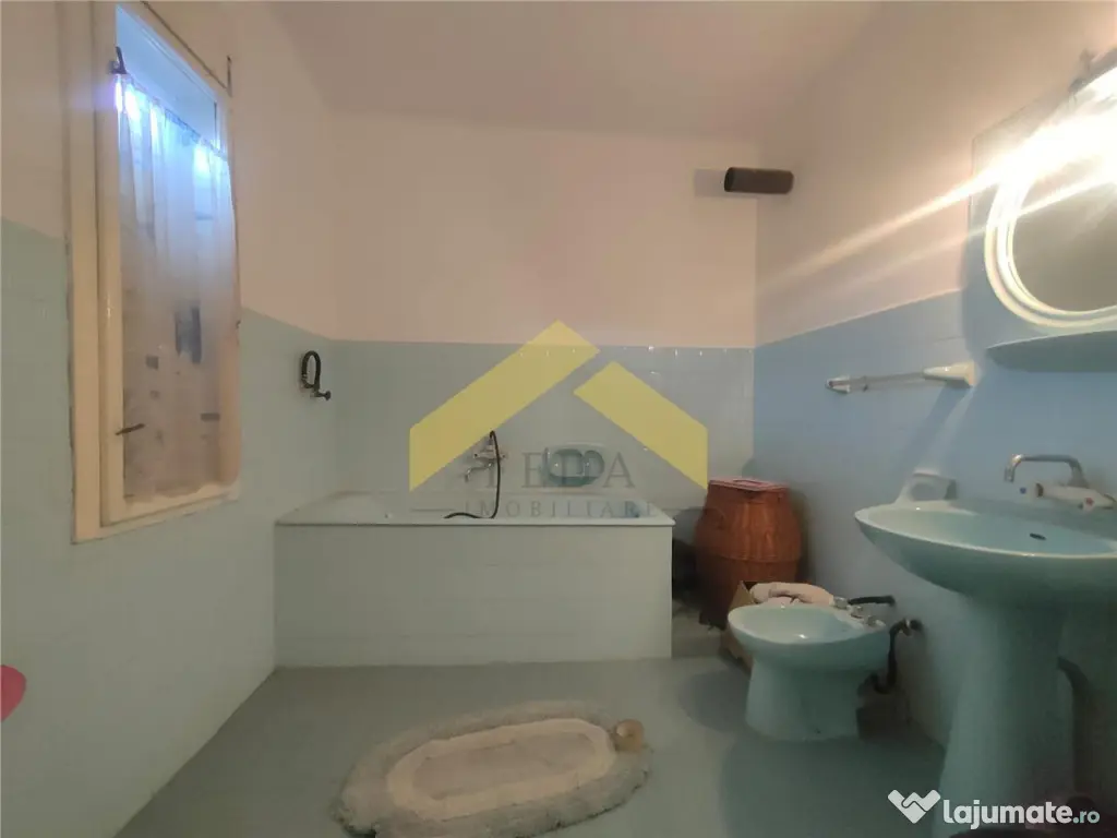 Casa 5 camere de localitatea Capruta 