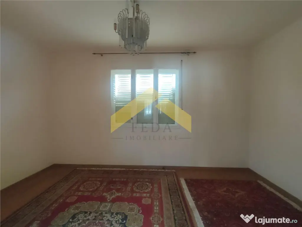 Casa 5 camere de localitatea Capruta 