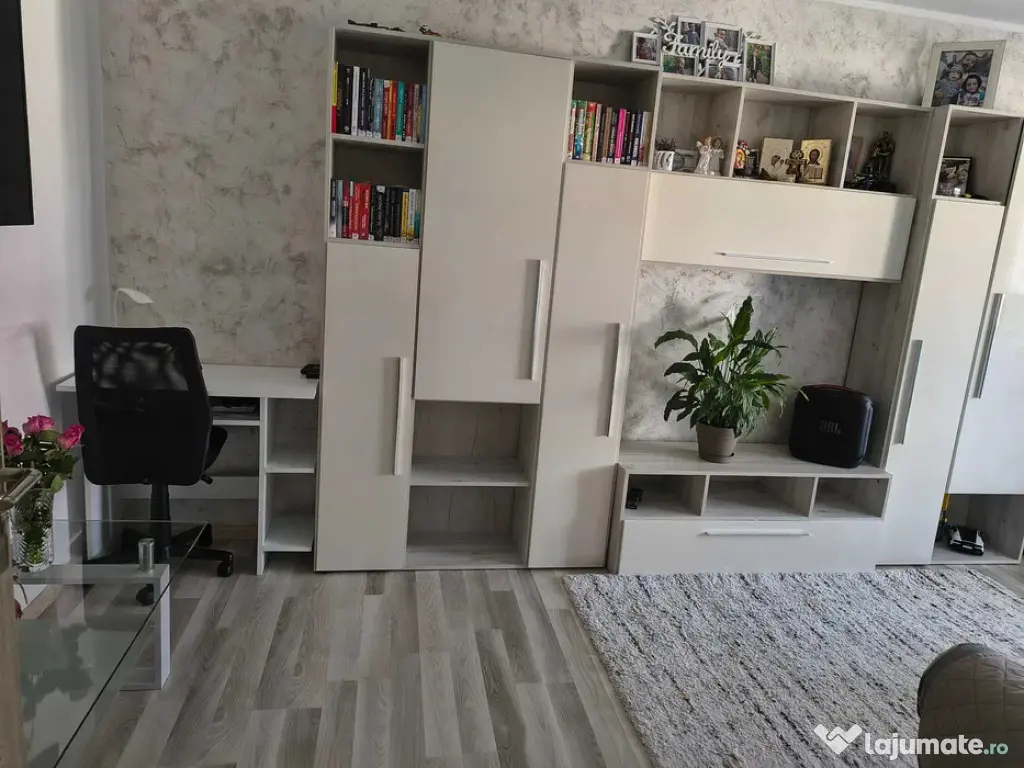Apartament Cu 2 Camere Decomandate Zona Obcini 