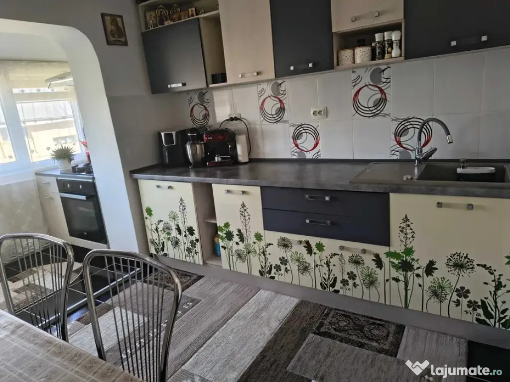 Apartament Cu 2 Camere Decomandate Zona Obcini 