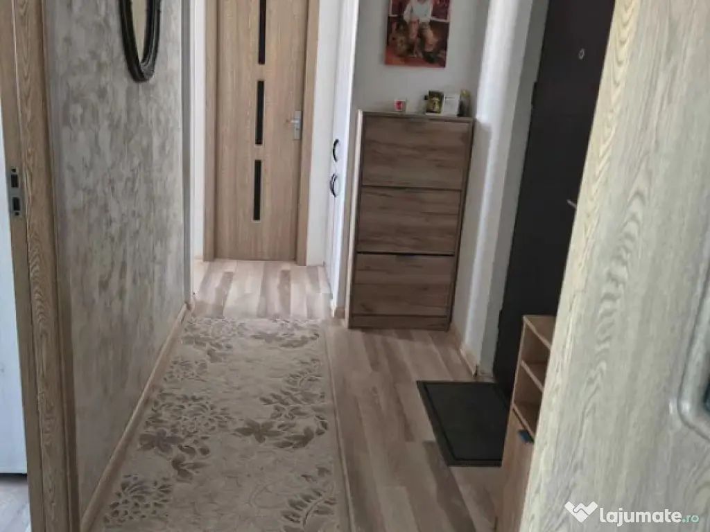 Apartament Cu 2 Camere Decomandate Zona Obcini 