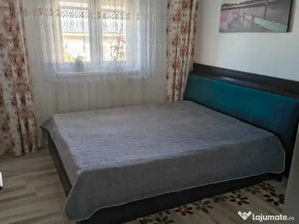 Apartament Cu 2 Camere Decomandate Zona Obcini 