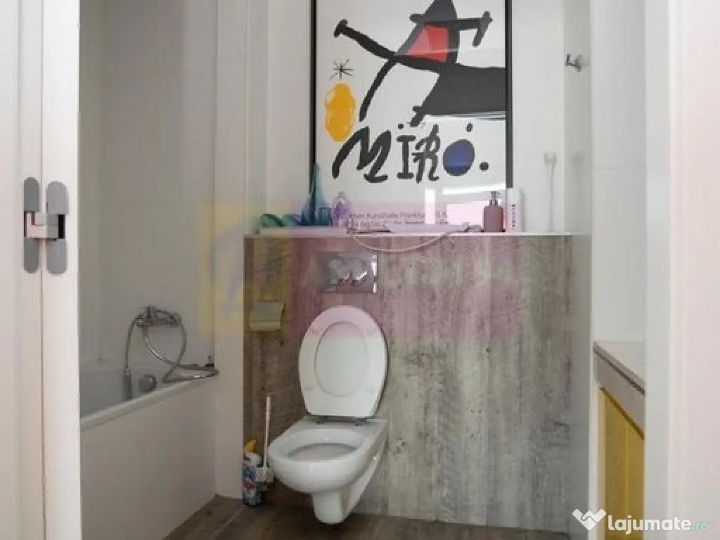 Vanzare apartament 3 camere Decebal adiacent 