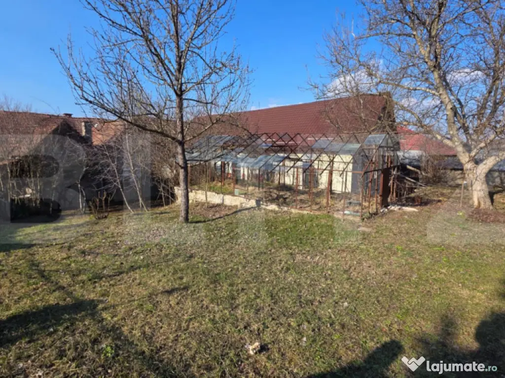 Teren generos cu casă – ideal pentru renovare sau dezvolt 