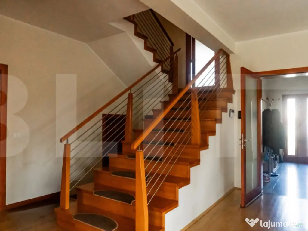 Vilă de prestigiu în Aradul Nou – Arhitectură premium, 