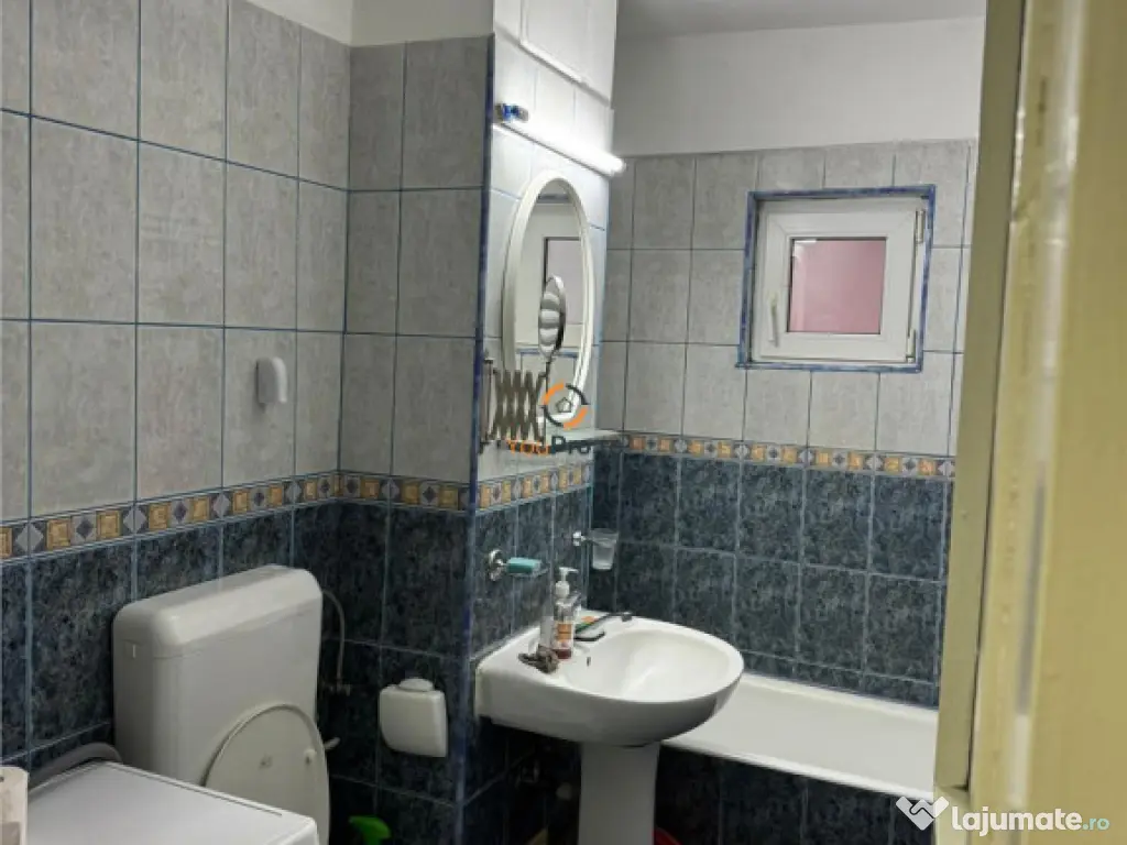 Apartament 3 camere Decomandat la Parter Zona Girocului / Sp 
