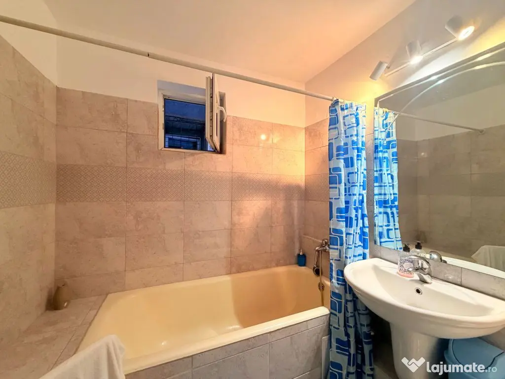 | Apartament 3 camere de închiriat | Loc de Parcare – ... 