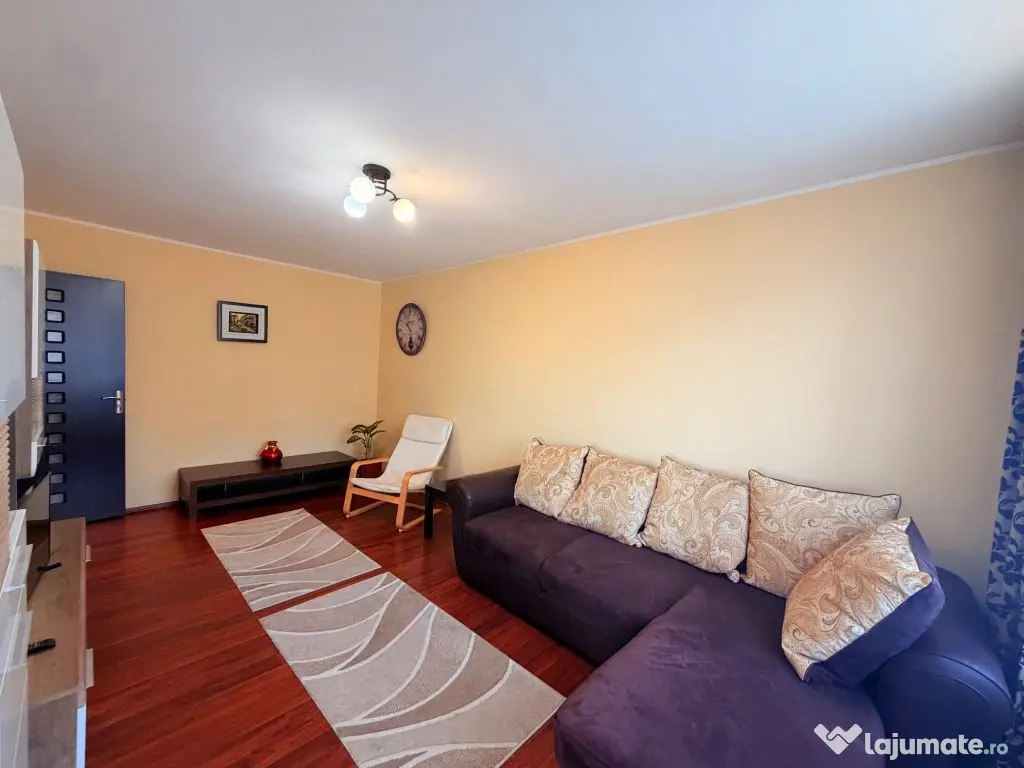 | Apartament 3 camere de închiriat | Loc de Parcare – ... 