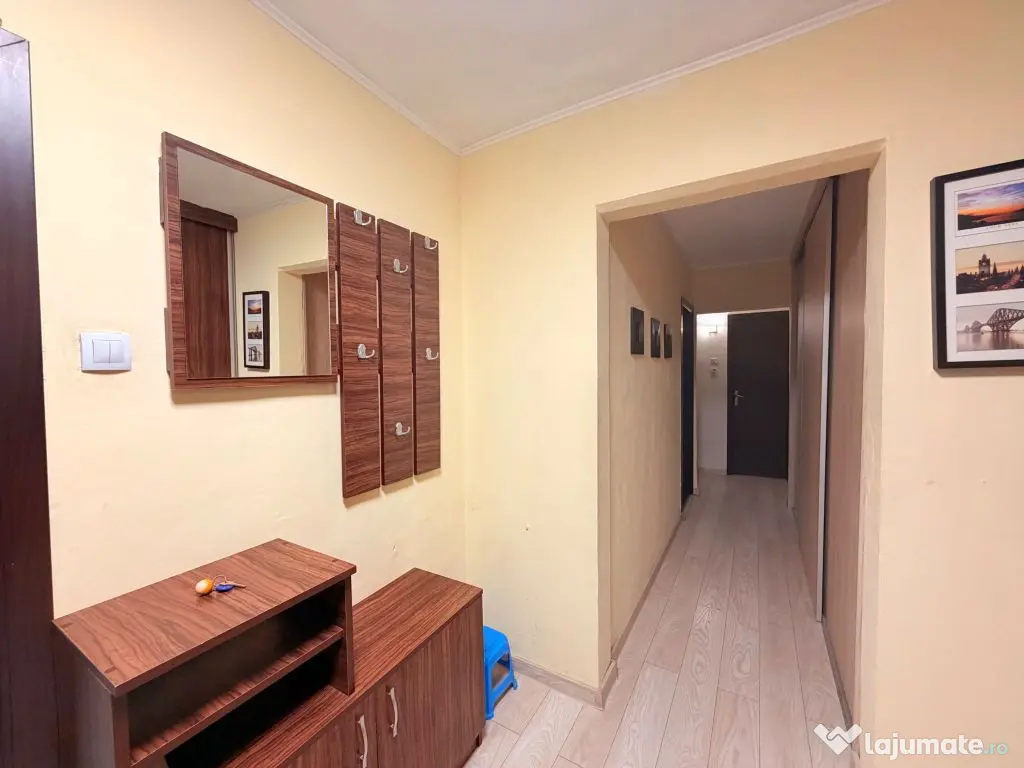 | Apartament 3 camere de închiriat | Loc de Parcare – ... 