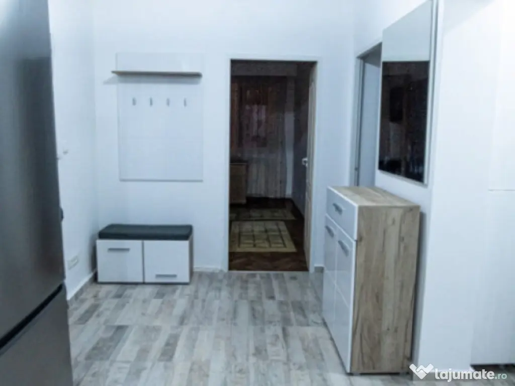 Apartament 3 camere spațios | Zonă aproape de Centru | Com 
