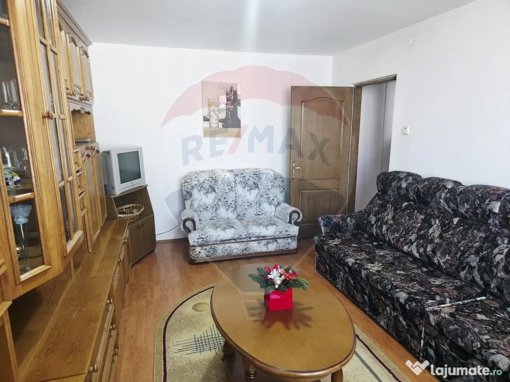 Apartament cu 2 camere de închiriat în zona Central 