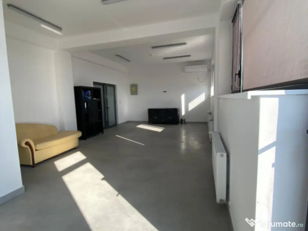 Spatiu comercial, 600mp , zona Aeroport 