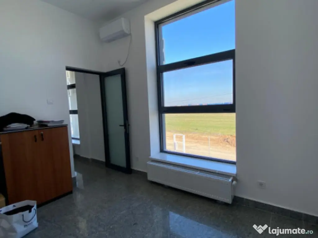 Spatiu comercial, 600mp , zona Aeroport 