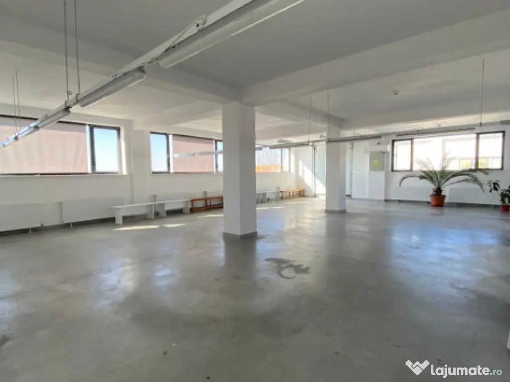 Spatiu comercial, 600mp , zona Aeroport 