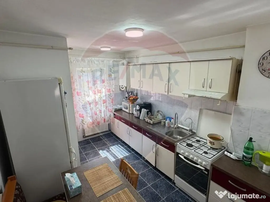 Apartament 3 camere spatios, 2 bai – IDEAL pentru familie 