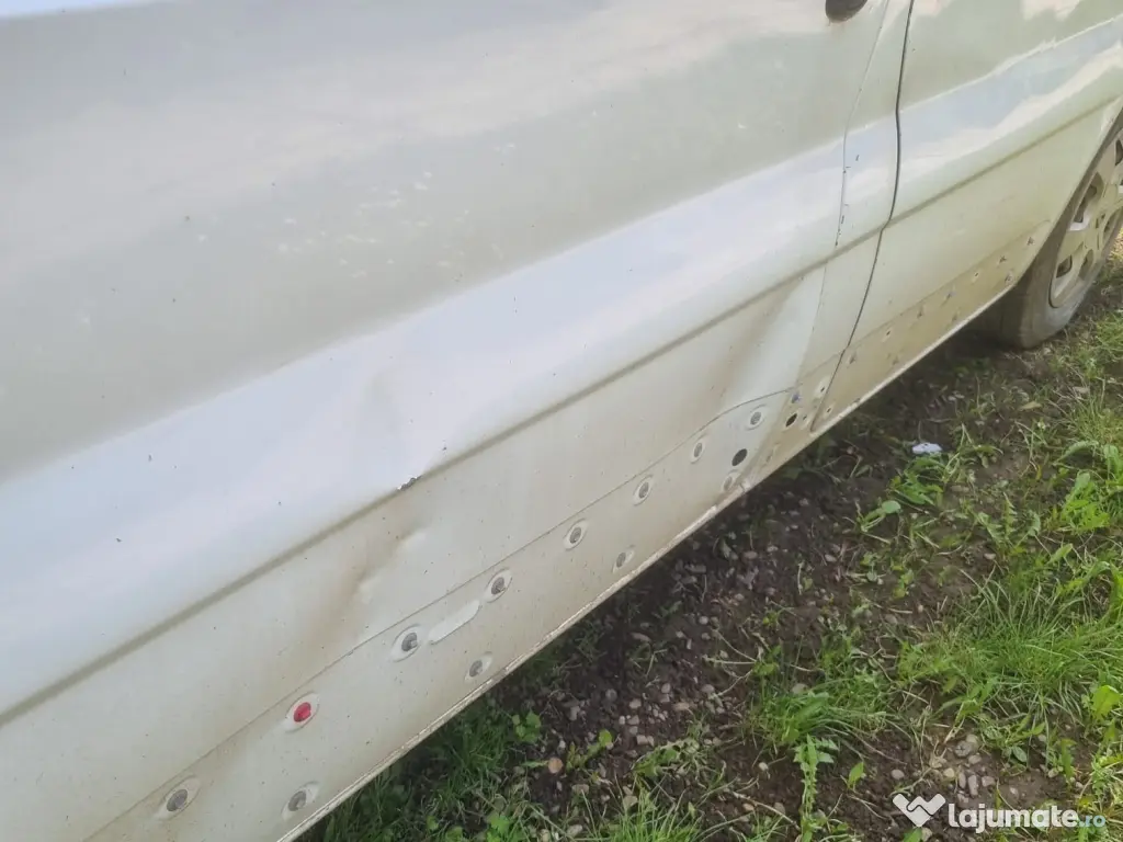 Renault 2.0 Diesel 114 CP – mașină spațioasă și economică 