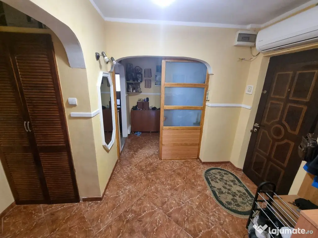 ICIL lidl-apartament 4 camere decomandat cu gaze 