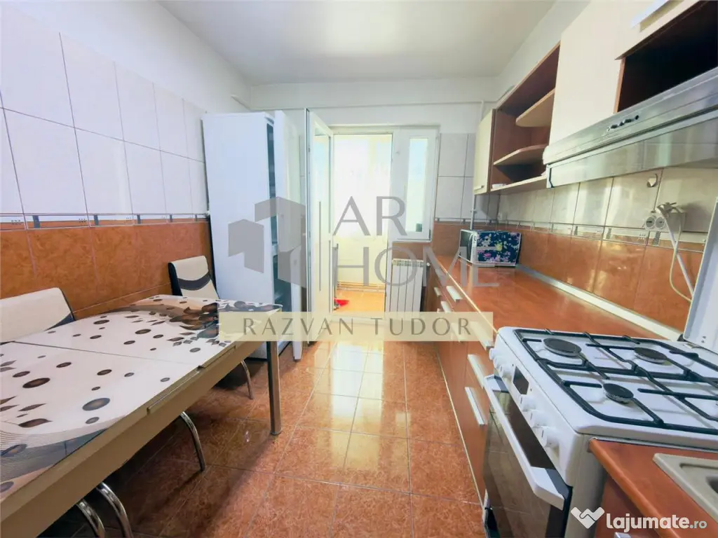 Apartament 2 camere, centrala proprie , Ploiesti , zona 9 ma 