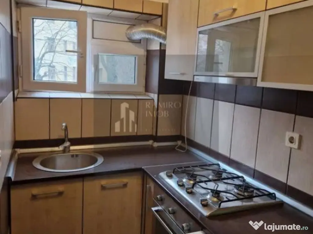 Apartament 3 camere decomandat Soseua Giurgiului 