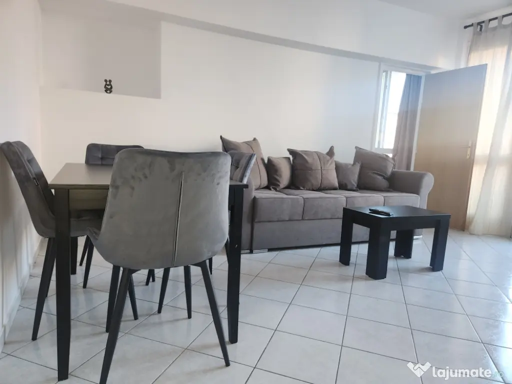 Inchiriez apartament 2 camere P-ta Romana 