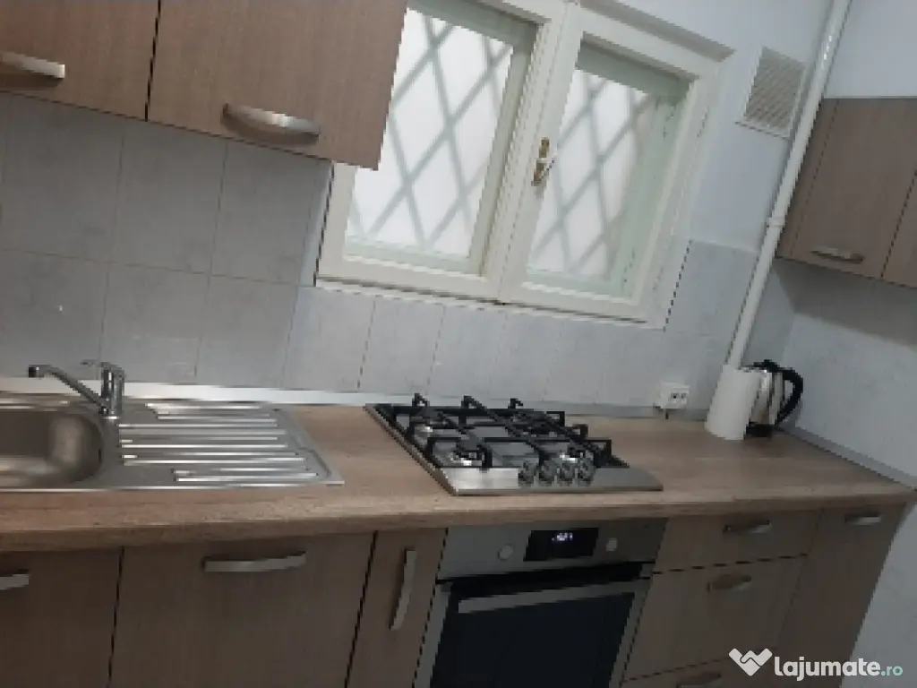 Inchiriez apartament 2 camere P-ta Romana 