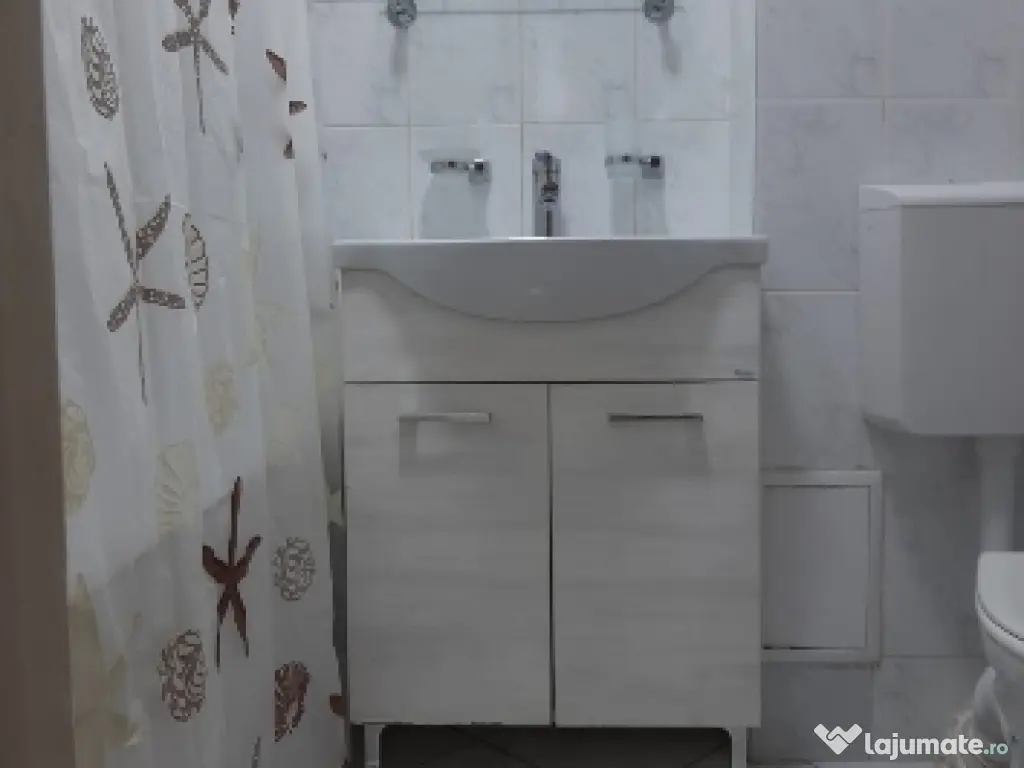 Inchiriez apartament 2 camere P-ta Romana 