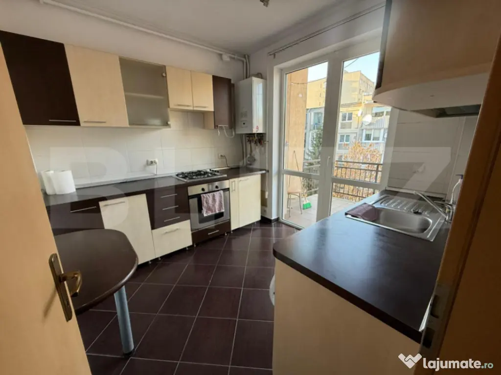 Apartament cu 3 camere de închiriat – Grigorescu, Parcar 