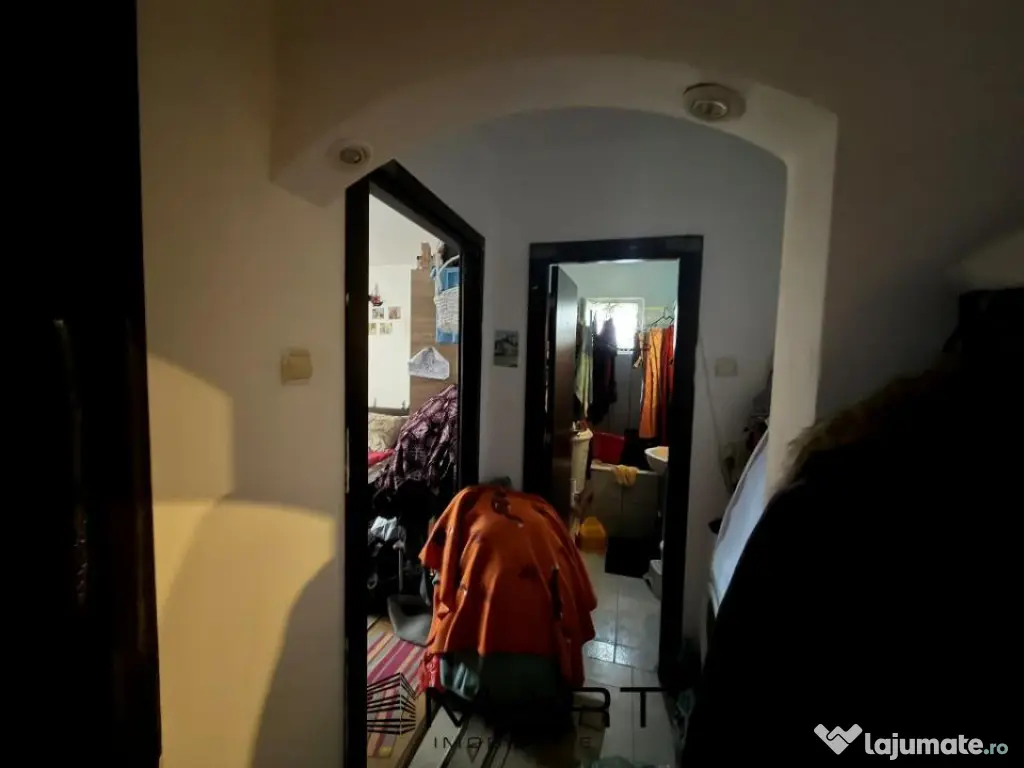 Apartament 3 camere, decomandate 6/10 zona Vasile Aaron Sibi 