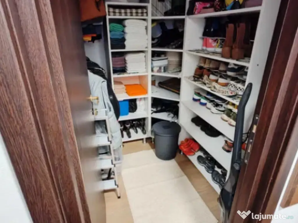 Garsoniera tip studio - zona Sanpetru 