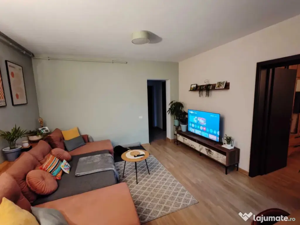 Garsoniera tip studio - zona Sanpetru 