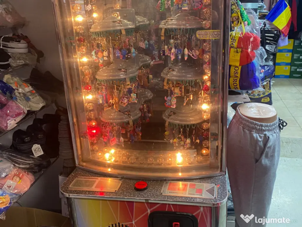 Vand aparat de joc arcade cu premii brelocuri 