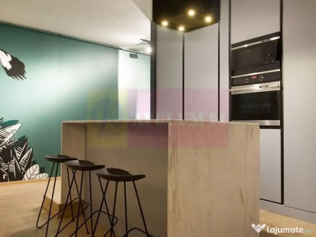 Apartament cu 3 camere, balcon și loc de parcare in gara... 