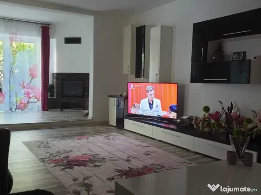 mobila bucatarie alb negru 