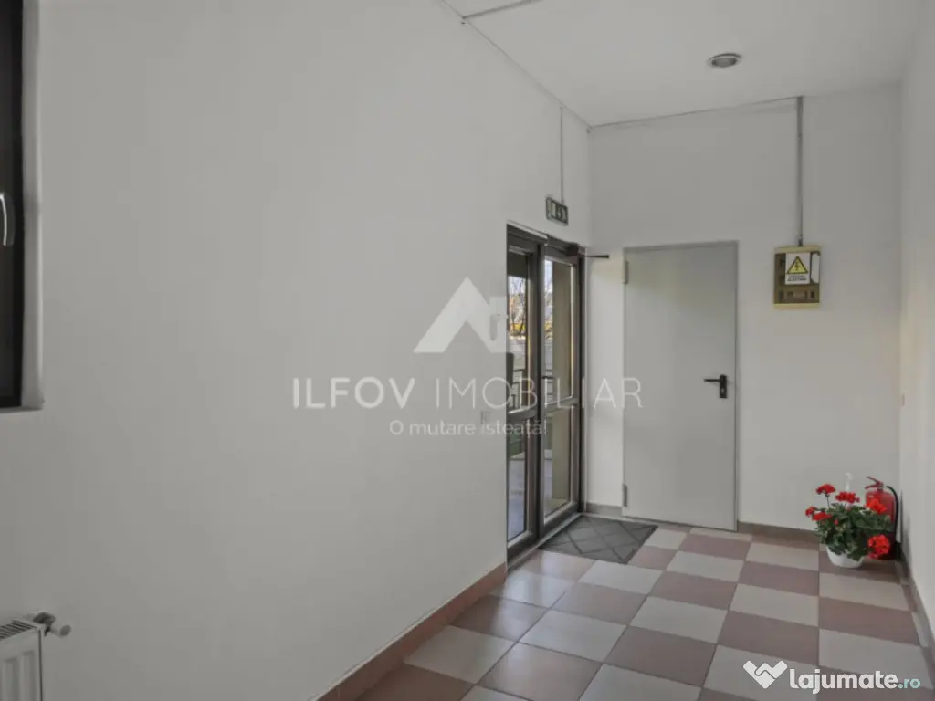 Cladire comperciala Otopeni central, 748mp, investitie excel 