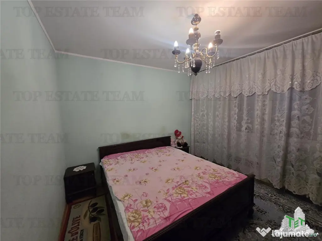 Apartament 3 camere Uverturii 