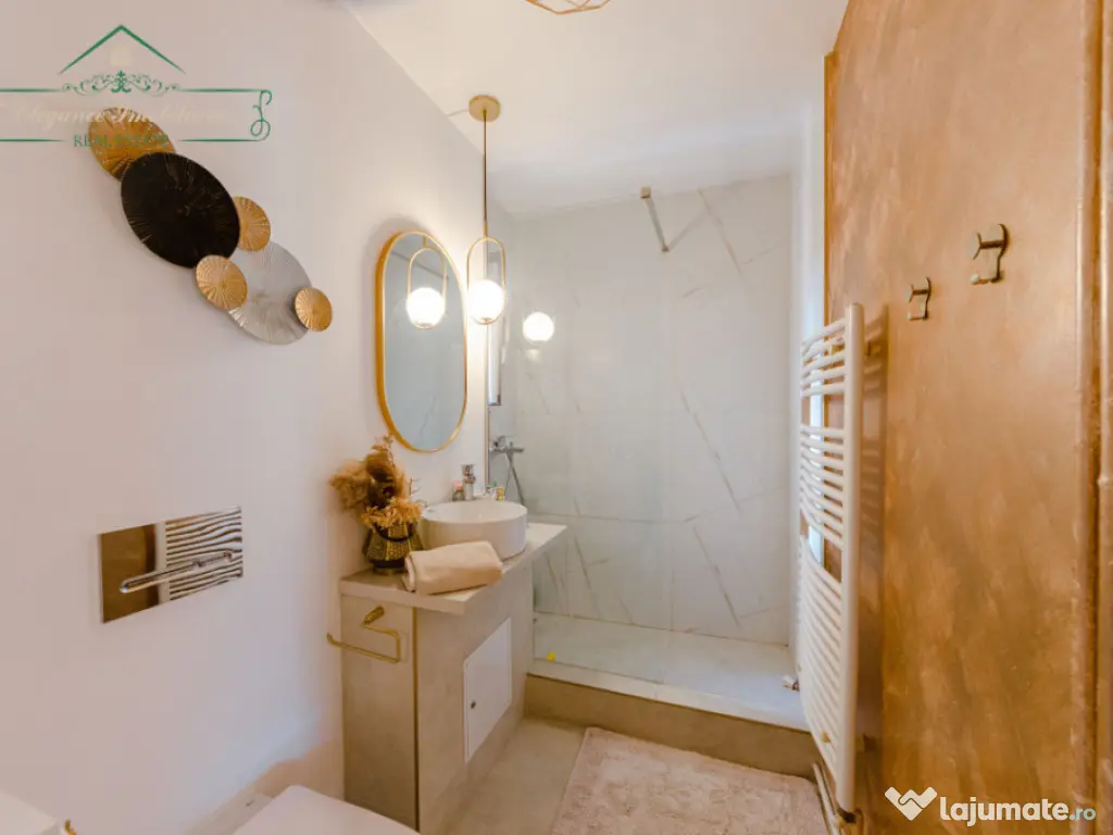 Apartament cu 5 camere si centrala proprie, zona Aurel Vlaic 