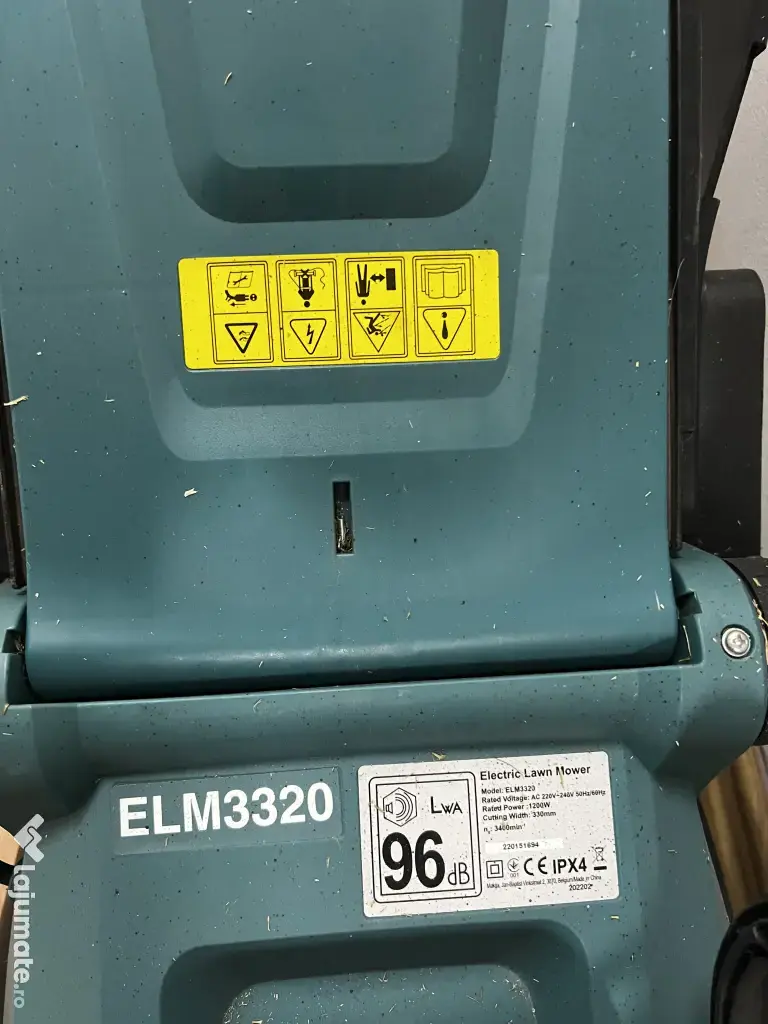 Masina tuns gazon Makita ELM3320 