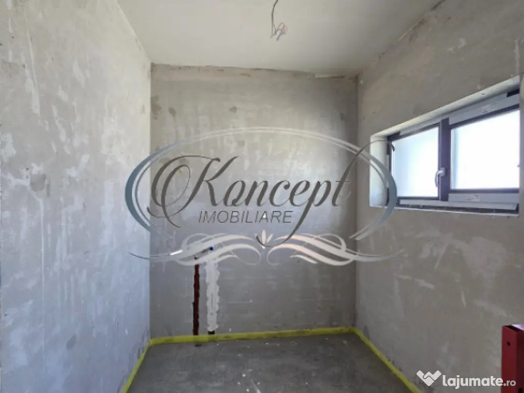 Locuinta moderna cu design cubic si curte plana in Dezmir 