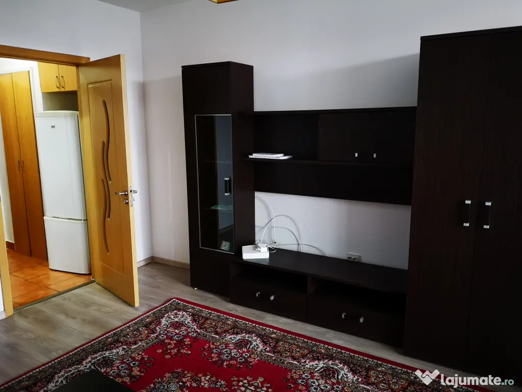 Dau in chirie garsoniera strada C. Brancusi, zona Diana 