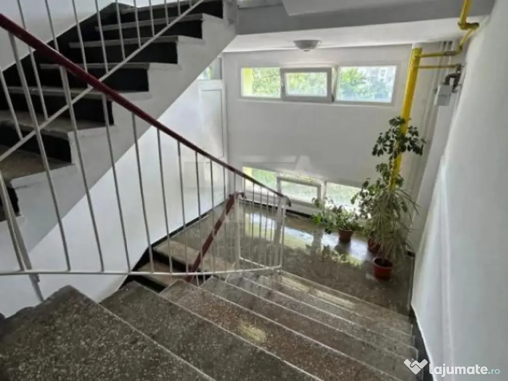 3 camere Colentina decomandat, centrală, inst. schimb., et. 