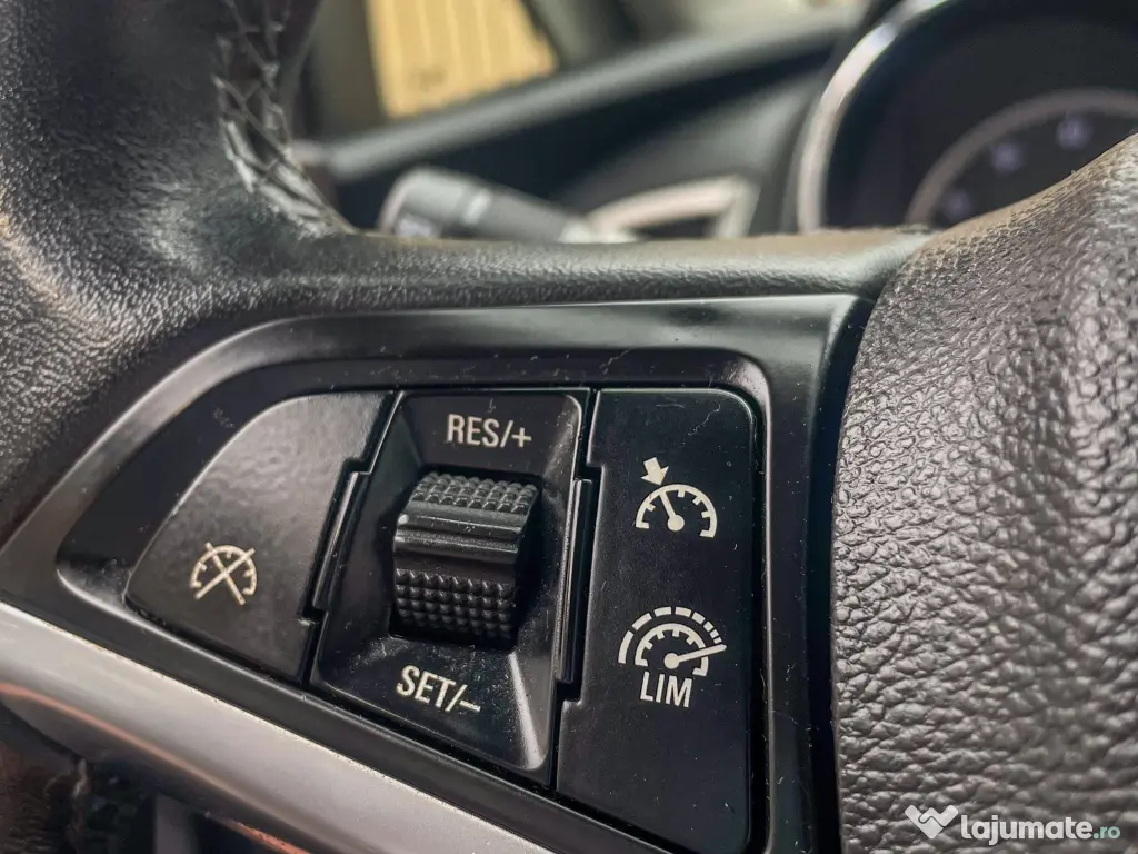 Opel Astra J . 1,4 Benzina . Euro 5 . Suport de biciclete . Rar + Itp . Garantie 