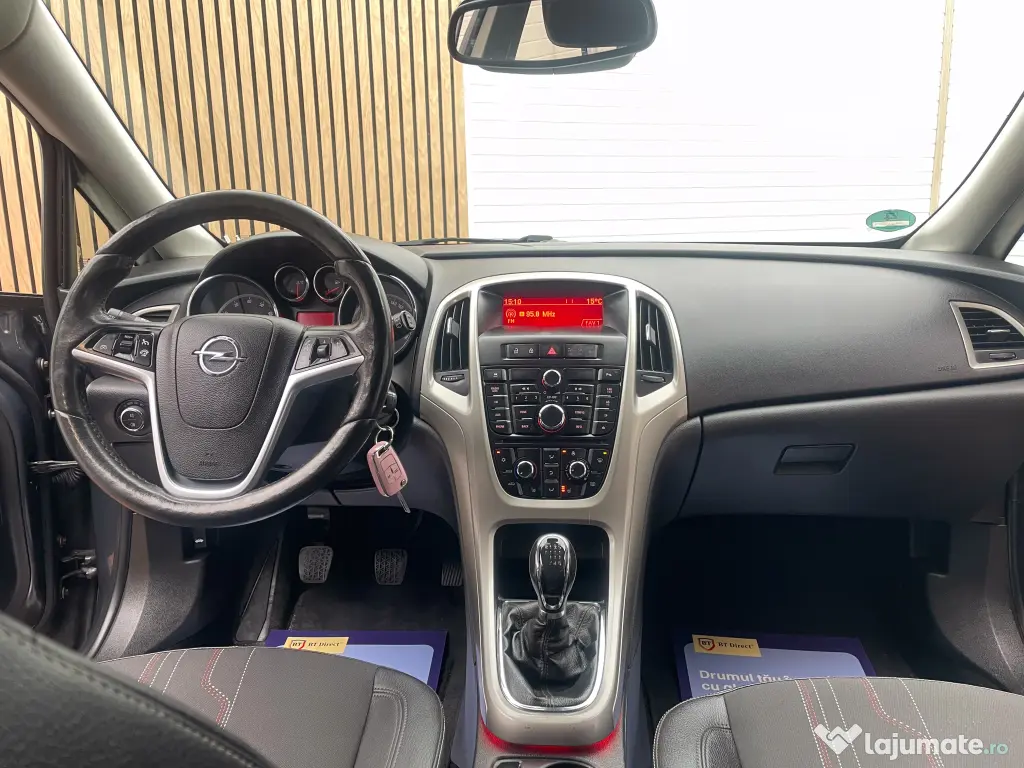 Opel Astra J . 1,4 Benzina . Euro 5 . Suport de biciclete . Rar + Itp . Garantie 