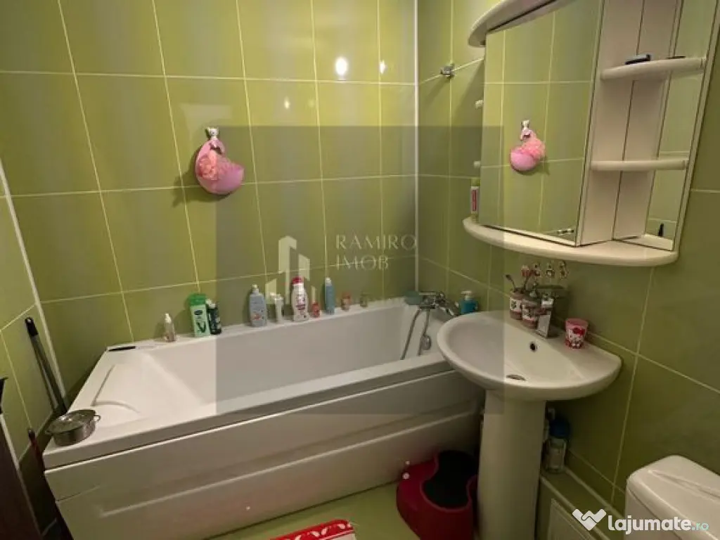 Apartament 3 camere 10 minute metrou Piata Sudului 